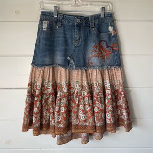 Candie's Y2K Floral Embroidered Knee Length Skirt Juniors Size 7 Boho‎ Vintage